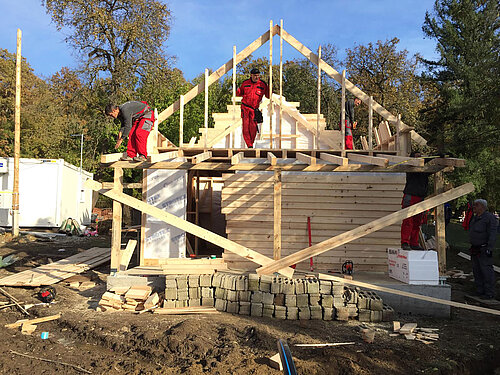 Photo: Hilti: Building a Woodhouse