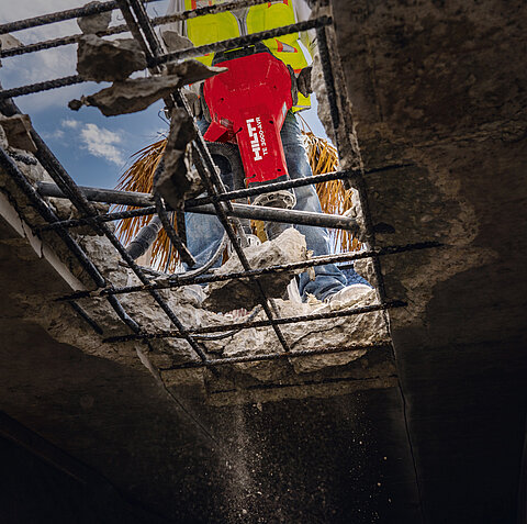 Photo: Hilti: Story Teaser TE3000