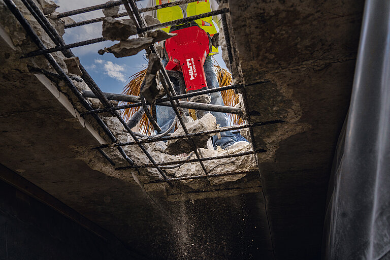 Photo: Hilti: Story Teaser TE3000