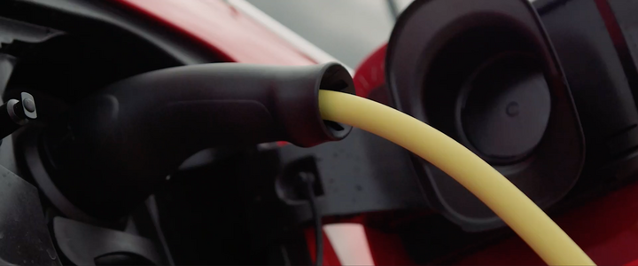 Video: Hilti: Loading an electric car