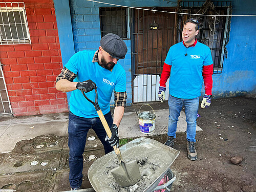 Photo: Hilti: A person making cement