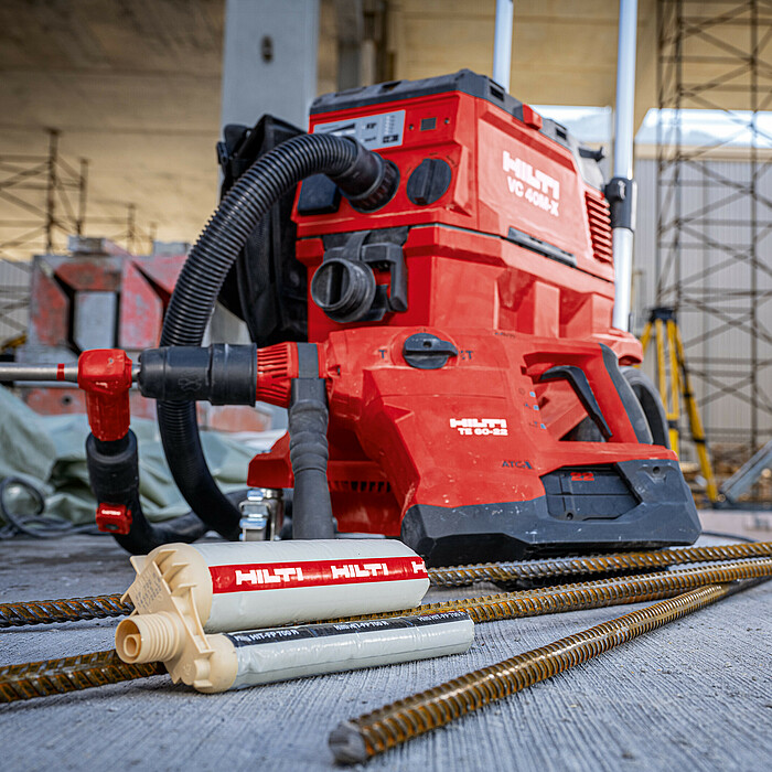 Photo: Hilti: A TE 60-22 laying on the ground