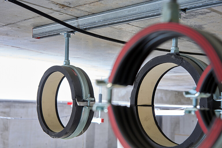 Photo: Hilti: Close up from a MP-U-I quick close pipe clamp