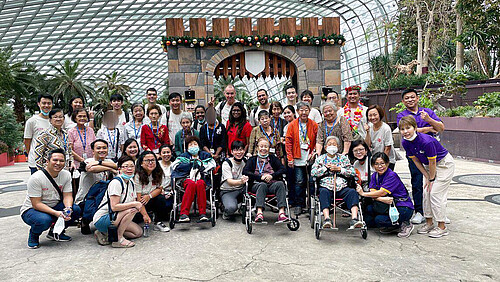Photo: Hilti: A group of people inside of a tropical garden