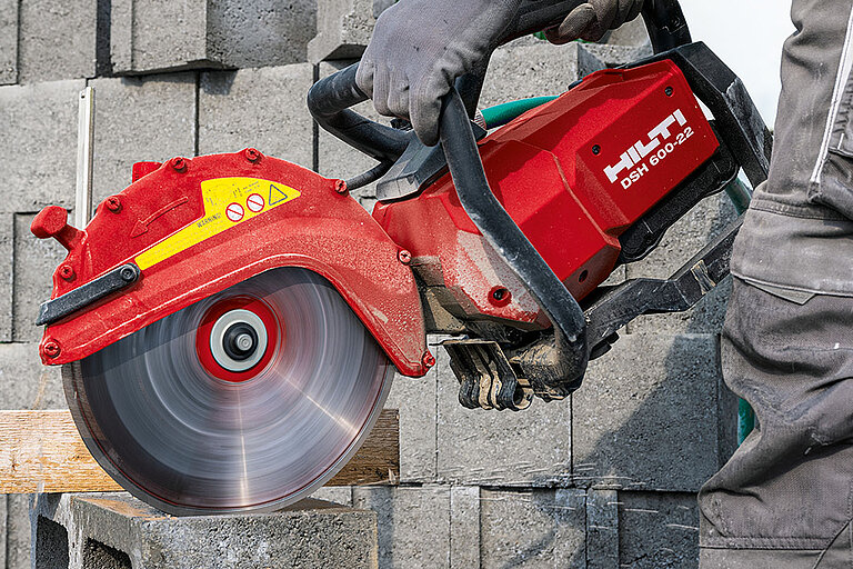 Photo: Hilti: Closeup of the Hilti saw while cutting stones