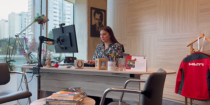 Imageshowing Banu Deniz Çetinkol and Akash Chauhan in Hilti clothing